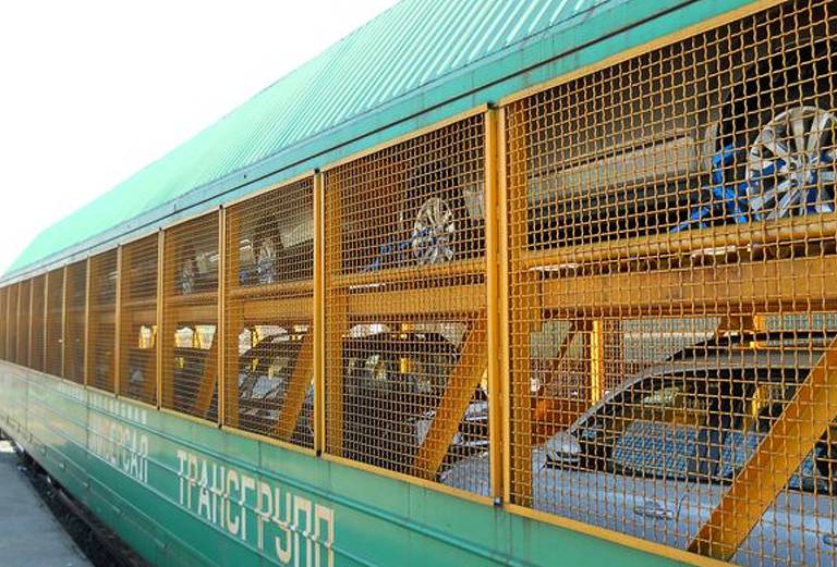 Железнодорожные перевозки авто  из Краснодара в Санкт-Петербург